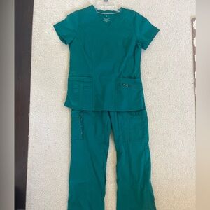 Beyond Scrubs Teal Women's Scrub Top and Pants With Pockets Set Size Small